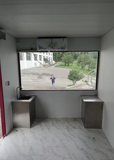 全新不锈钢车身房车 设施齐全