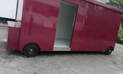 全新不锈钢车身房车 设施齐全
