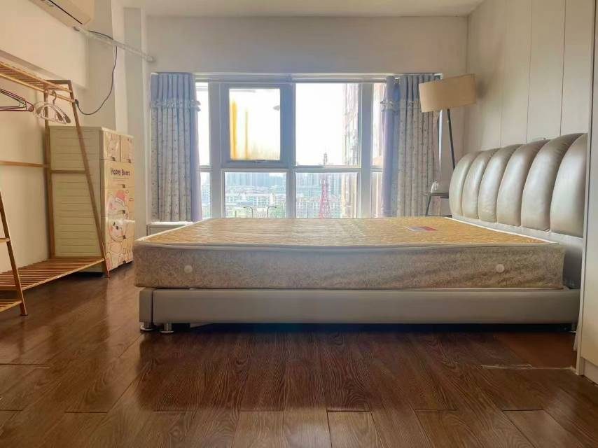 金三角复式公寓拎包入住