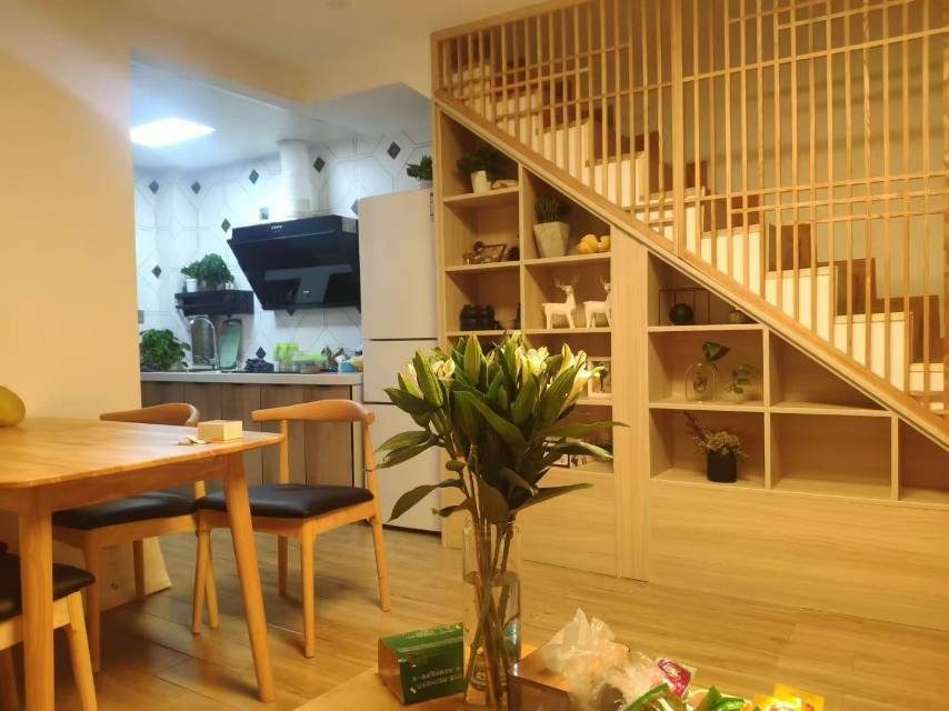 佳禾公寓精装两室 拎包入住