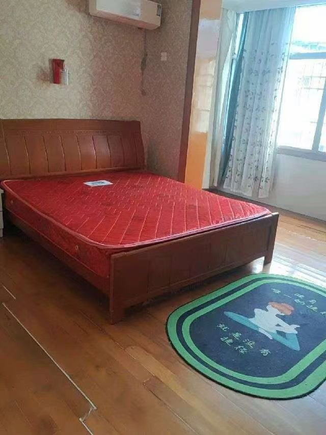 南正街周边三房出租 保养好采光佳
