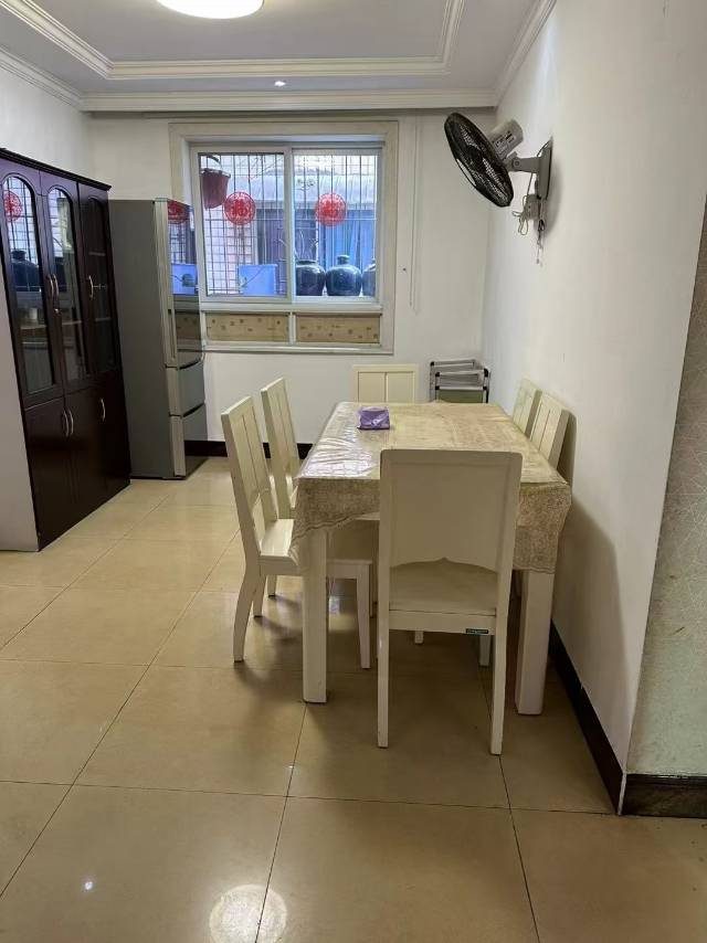润达附近临街好房 拎包入住