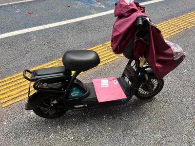 出电动自行车