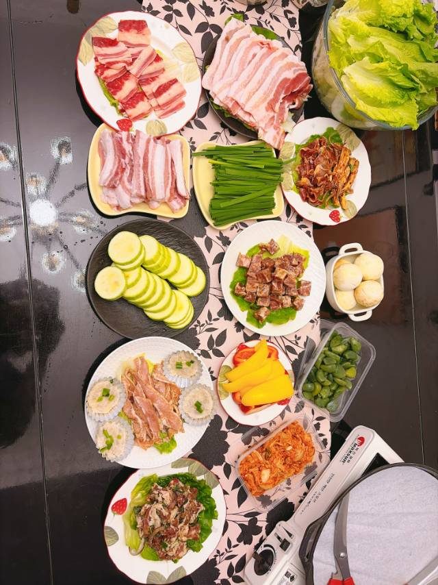 招两名配菜师