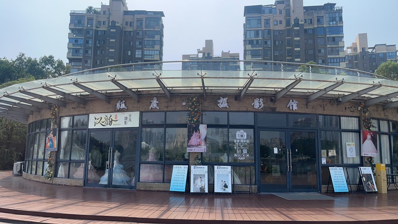 玉湖弧度摄影馆招店长、销售、摄影学徒