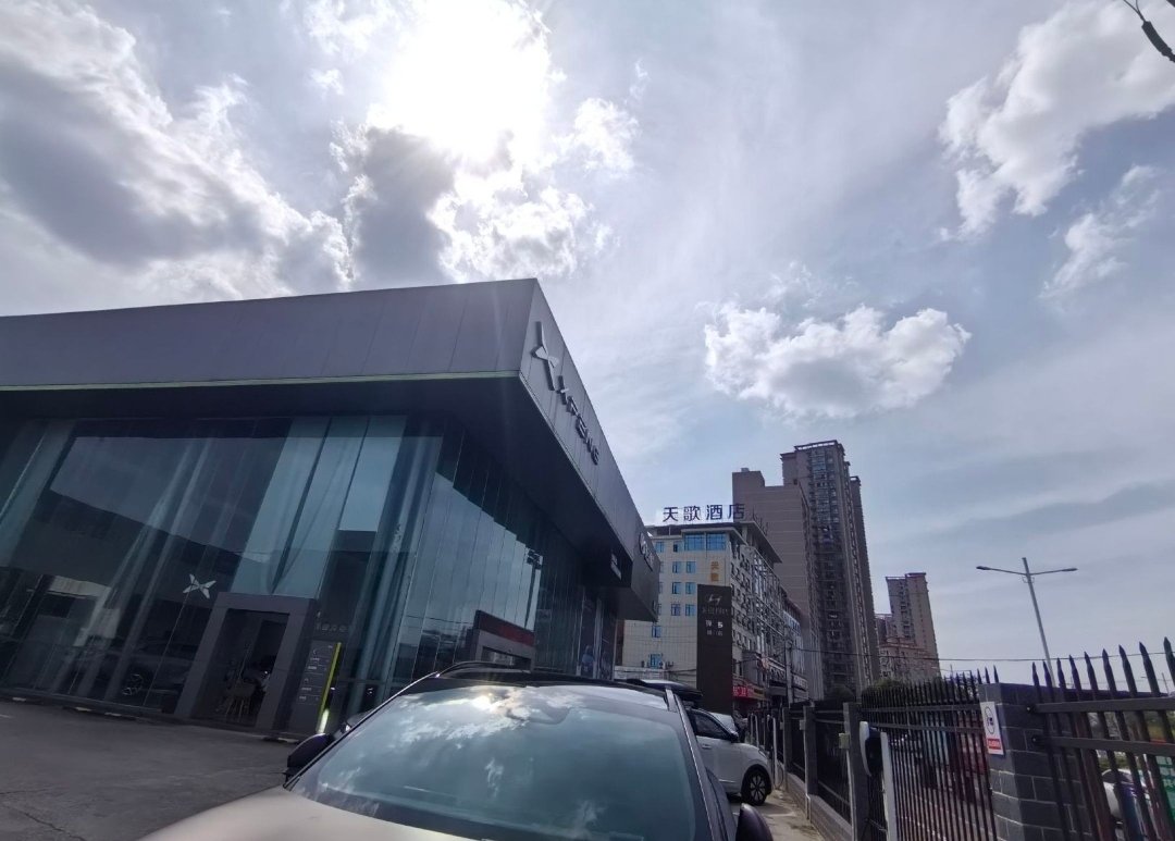 小鹏汽车招销售精英